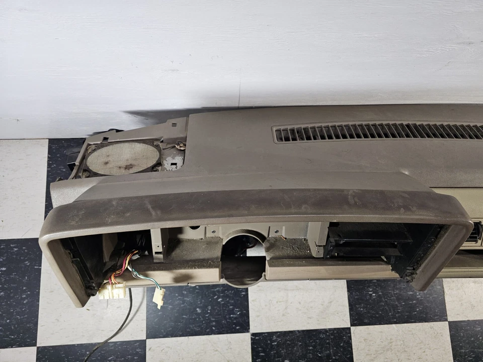 Chevrolet Silverado GMC Sierra Dash C1500 K1500 1988-94 marco de tablero marrón Foto 4 de 4