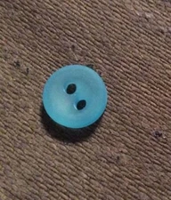 JHB BUTTONS #19574 BLUE ROUND--2 HOLE--3/8"-- 9 PIECES