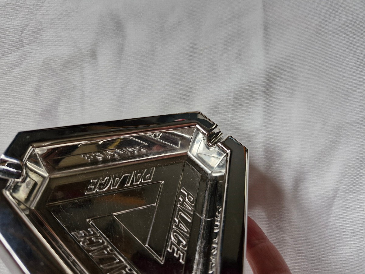 ナポレオンしめじ PALACE SKATEBOARDS ASHTRAY PALACE SAVES