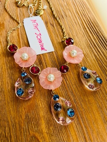 NWT BETSEY JOHNSON Enchanted Flower Drop Necklace - pinks, blue - Picture 3 of 9