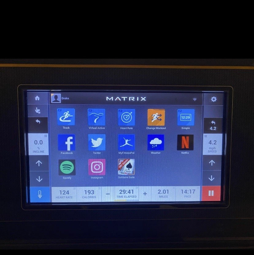 Consola Matrix XER (usada) para cinta de correr Matrix - ¡Excelente estado! Foto 3 de 4