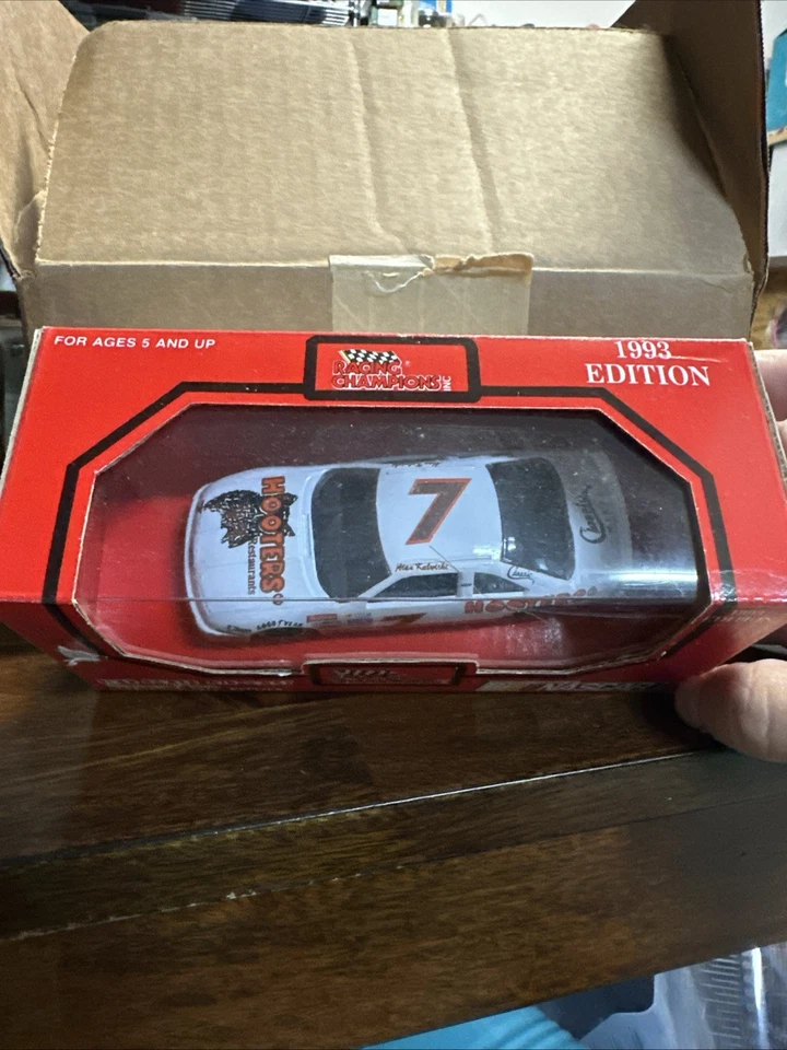 1993 Racing Champions 1/43 Scale Alan Kulwicki Ford Thunderbird #7 - Image 2 of 4