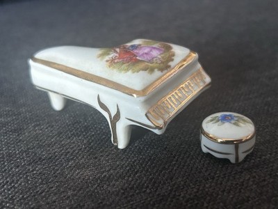 Limoges France weiß 22K gold lackiert Mini Klavier, Sitz, Made in France (a1)