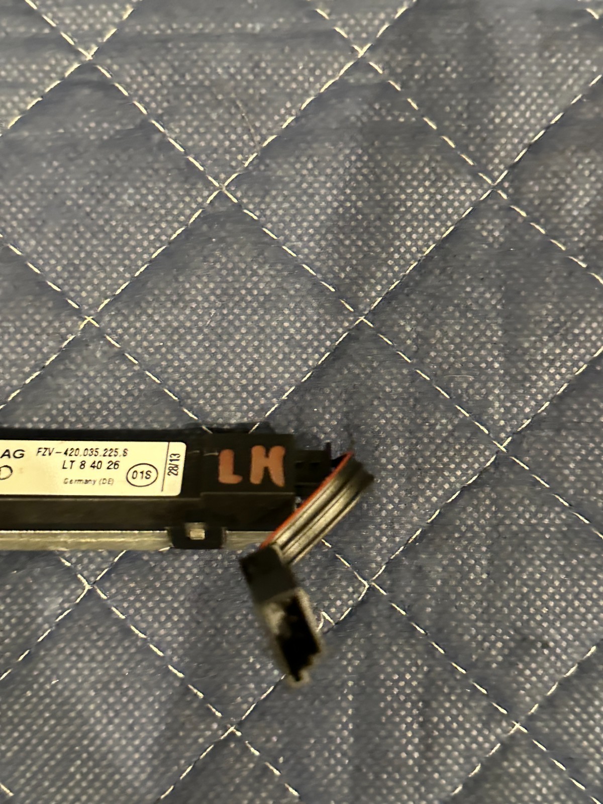 2014 AUDI R8 SPYDER LEFT RIGHT ANTENNA AMPLIFIER PAIR 420 035 225 C