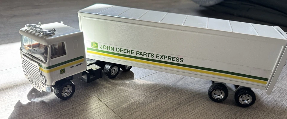 ERTL 1/25 比例约翰迪尔零件特快半卡车老式 — 第 2/4 张图片