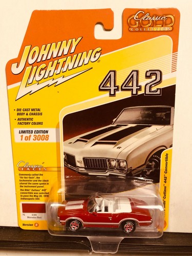 1/64 JOHNNY LIGHTNING CLASSIC GOLD 1970 OLDSMOBILE CUTLASS 442 CONVERTIBLE RED