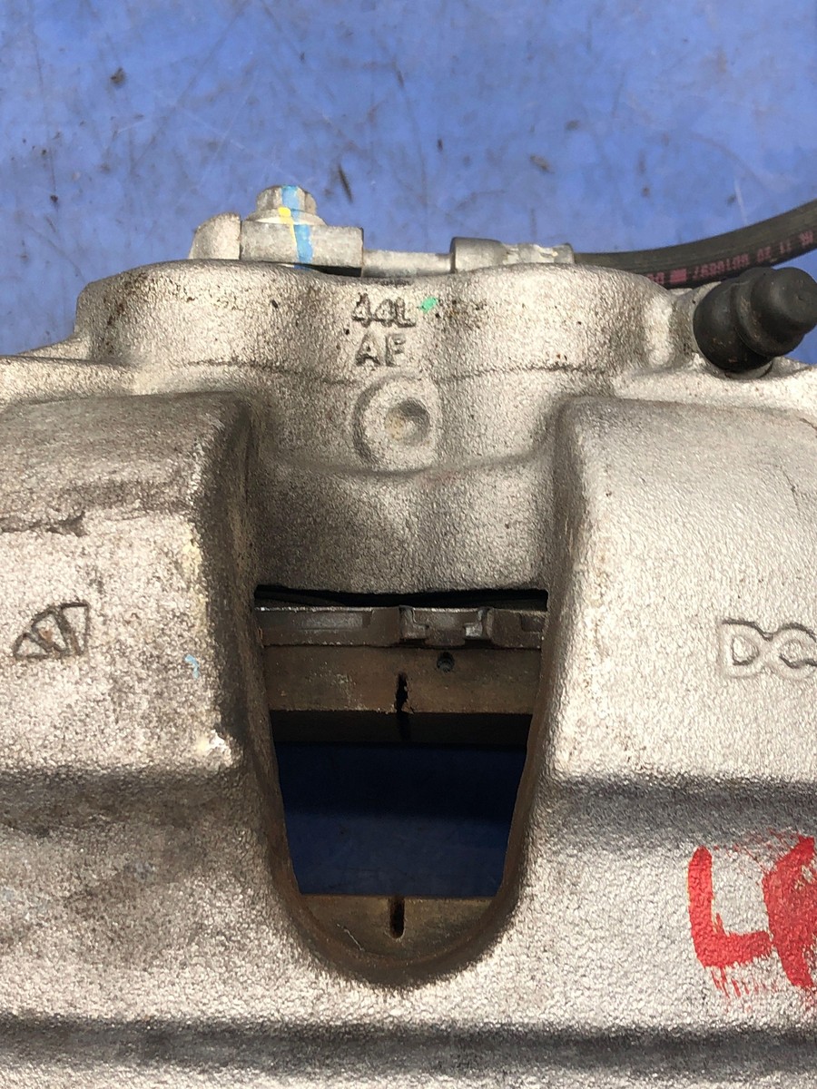 2021 - 2022 MERCEDES GLB 250 OEM X247 FRONT LEFT BRAKE CALIPER  