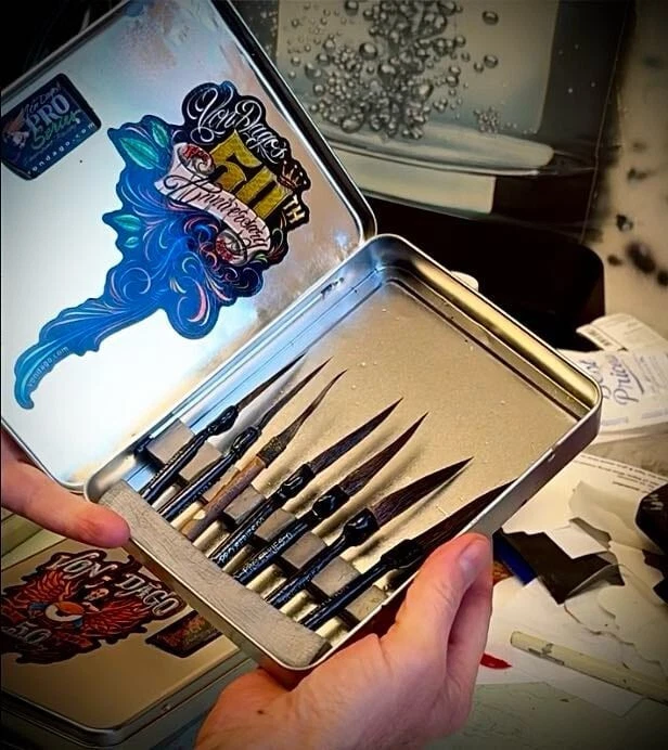 *METAL Leak Proof BRUSH BOX* for Keeping / Holding ""Your"" Pinstriping Brushes! Foto 3 de 4