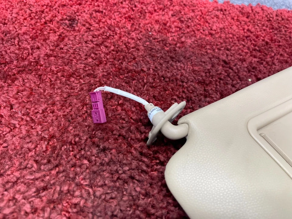 Parasol delantero izquierdo lado del conductor beige OEM 119 K BMW 2006-2015 E90 E91 E84 Foto 2 de 4