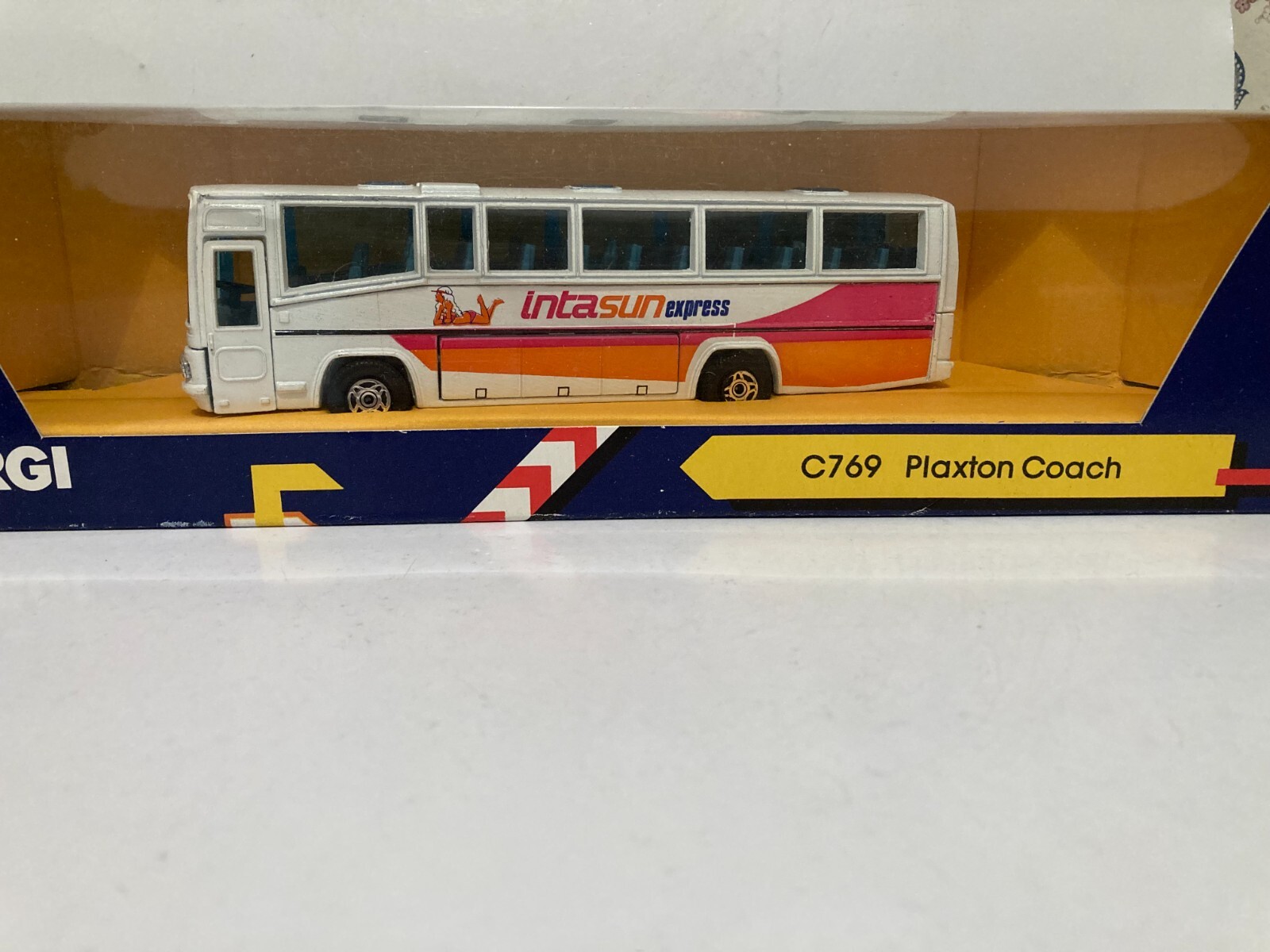 Corgi C769 Plaxton Coach Intersun Express 1/64 Scale boxed free post