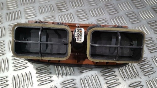 GM933 Dash Vent (Air Vent Grille) Mazda 626 1997 FR463648-62 - Picture 2 of 5