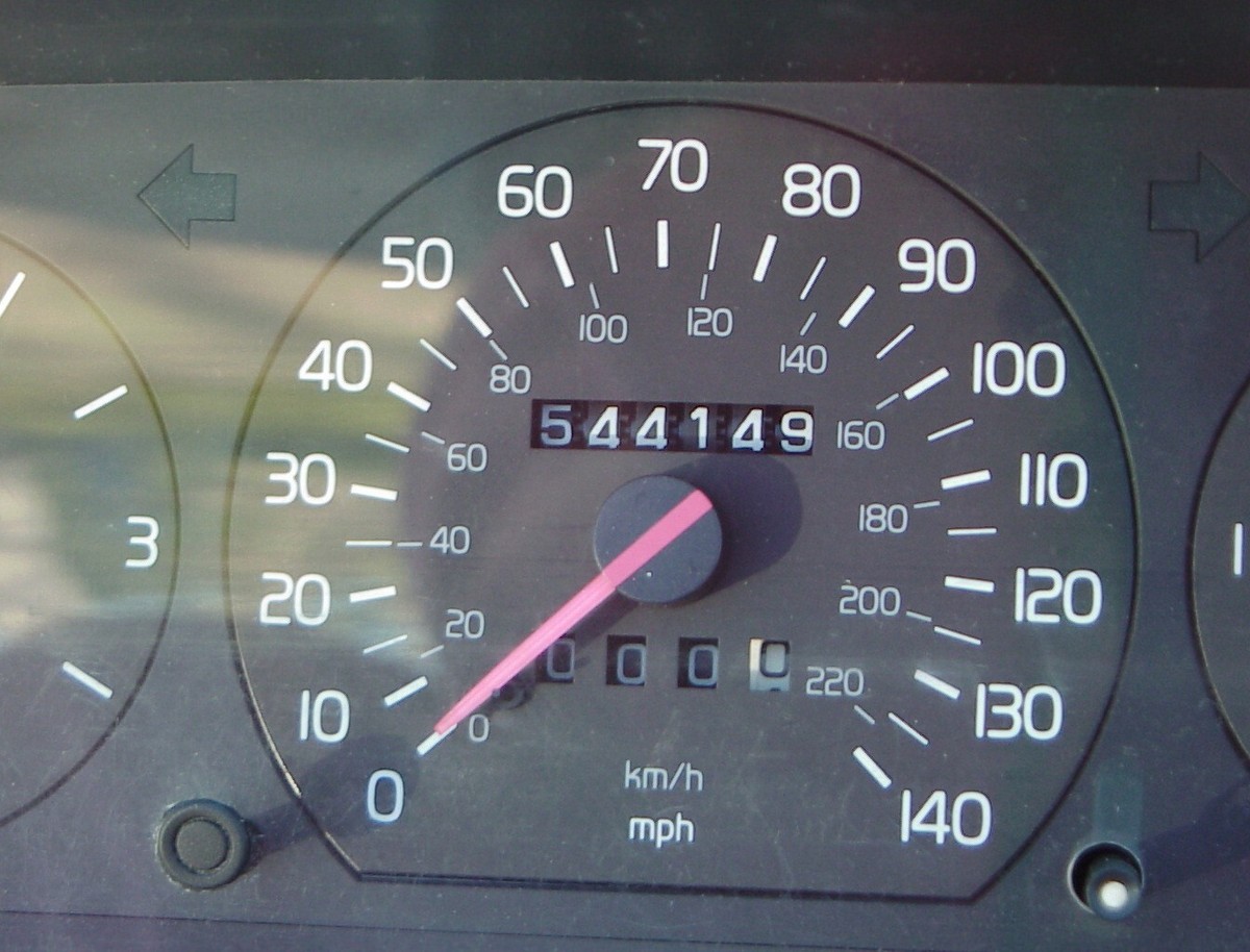 1995 Volvo 940 Instrument Cluster Rebuilt Speedometer. Fully
