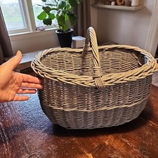 Vtg Wicker Rattan Basket Oval Handle Round Bottom Gray Splint 17x 13 Cottagecore