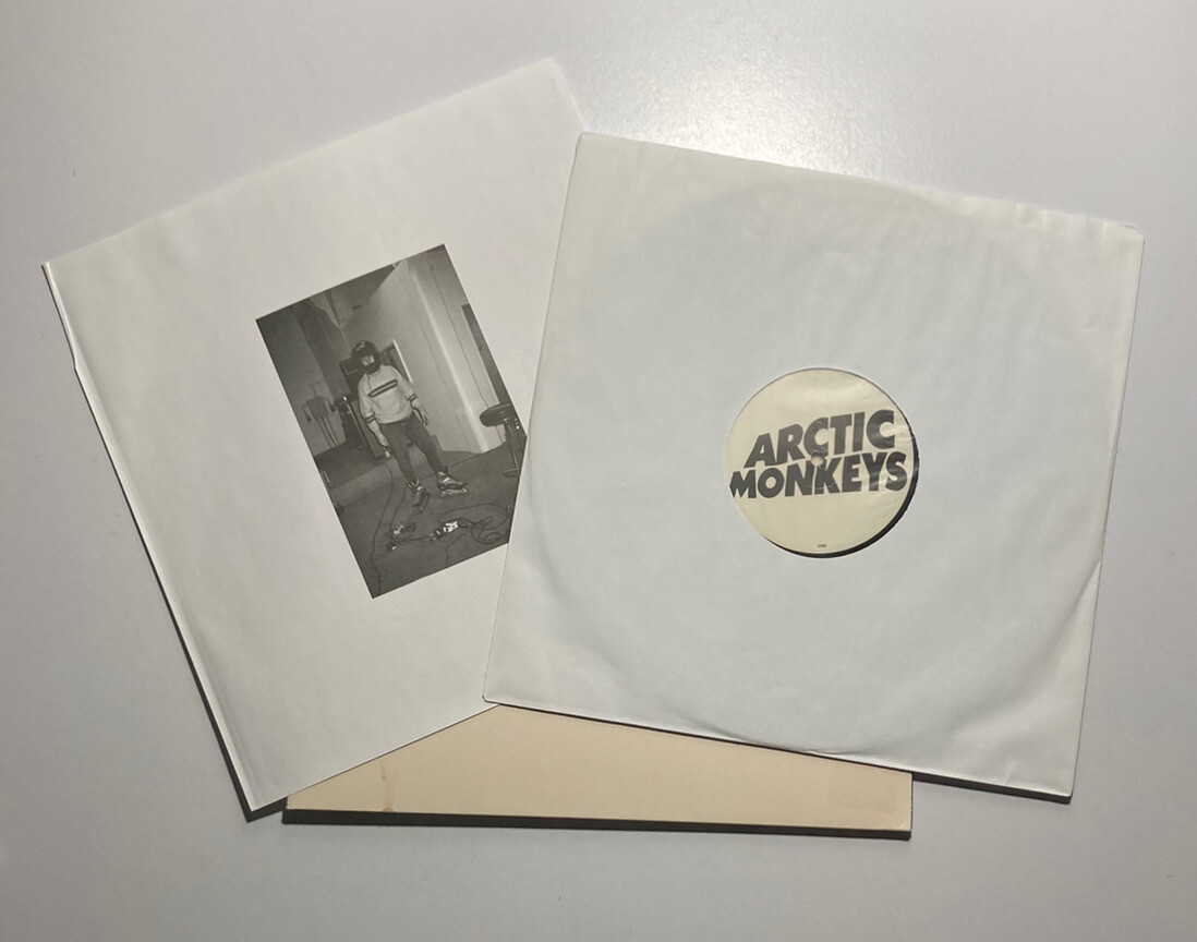 ARCTIC MONKEYS “Suck It and See” 2011 Vinyl LP Gatefold Domino