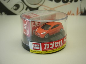 tomica aqua