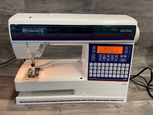 Husqvarna Viking Lily 545 Sewing Machine w/ Case - Works Great! - SEE VIDEO - Picture 9 of 17