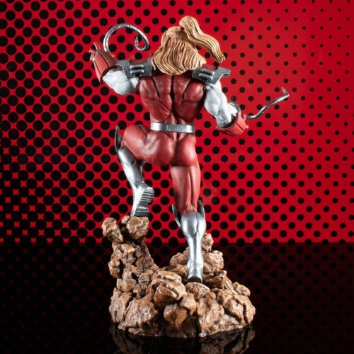 Diamond Select Toys Marvel Gallery: Statua Omega in PVC rosso - Foto 4 di 7