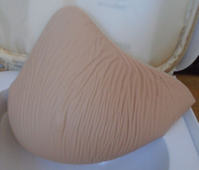 Amoena 373N Natura Light 3A Breast Form Comfort+ Size 4L With Cooling Pad NIB
