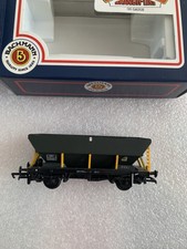 DeAgostini #21 VW K 70 en amarillo 1:43 nuevo//PC-vitrina 1970