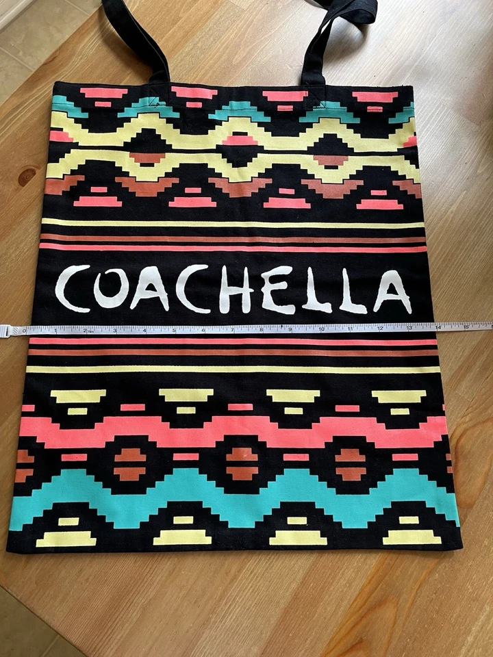 Bolso de Mano Coachella H&M. Muy lindo. Lavable. Excelente usado. Foto 2 de 4