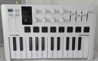 Arturia MiniLab 3 White MIDI Keyboard Controller USB-C #C7 976 M17
