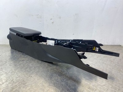 KIA Stinger 2019 Armlehne FOB43783