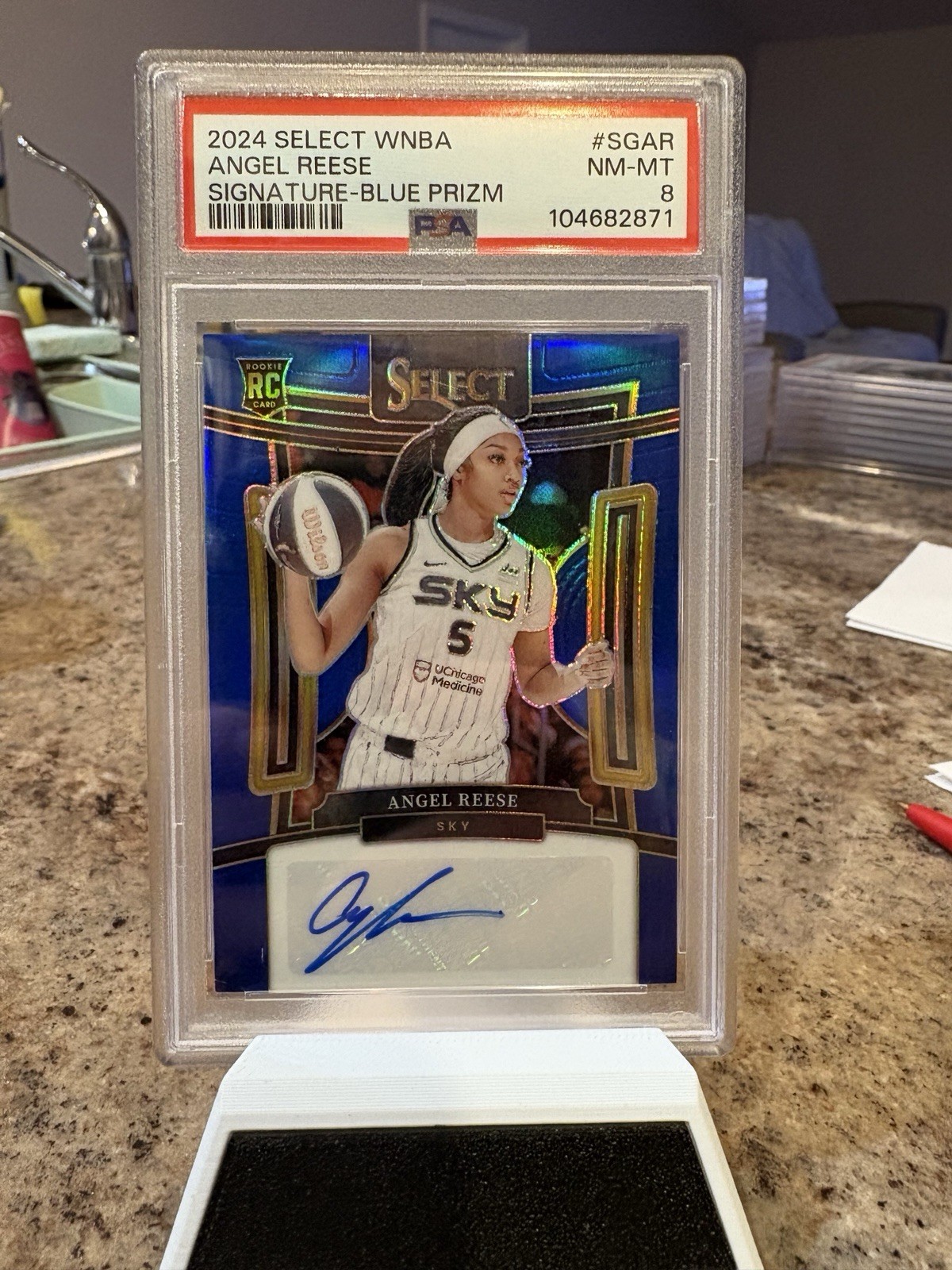 2024 Panini Select WNBA - Signatures Angel Reese #SG-AR Blue Prizm /49 (AU, RC)