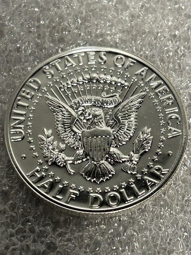 Kennedy 50C 1964 cabello acentuado a prueba de plata (foto de stock) - Imagen 5 de 8