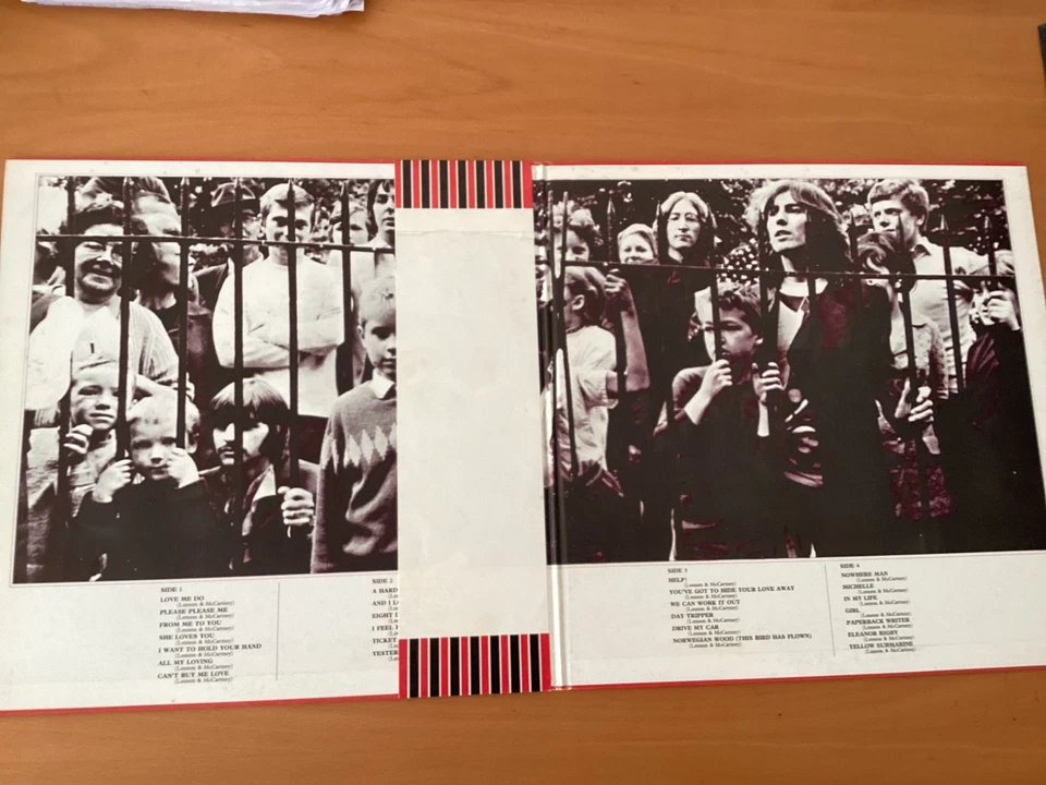 THE BEATLES 1962-1966 JAPAN LP OBI 2LP EAS-77003-4 - Image 2 of 4