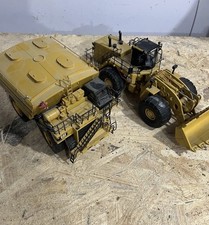 1:50 Scale Cat 777D Water Tanker, Cat 993k Wheel Loader Construction Models