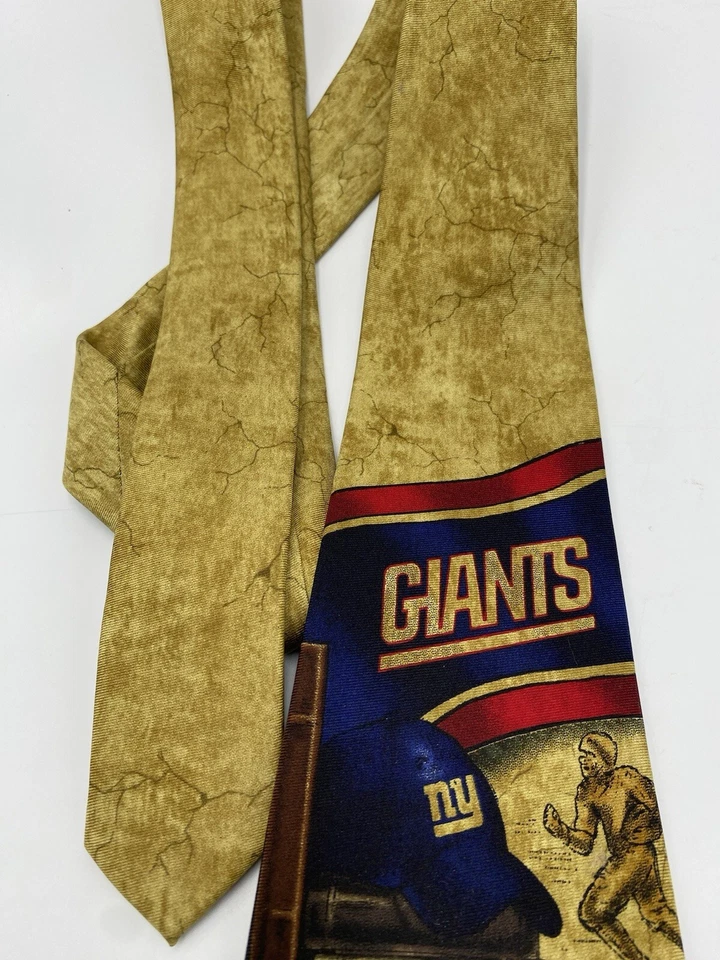 Eagle Wings Men’s NFL New York Giants Football Theme Necktie - Image 4 of 4