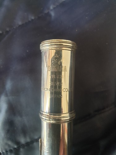 Yamaha flute 421... Solid silver headjoint and body...No E mech...Good condition - Picture 4 of 9