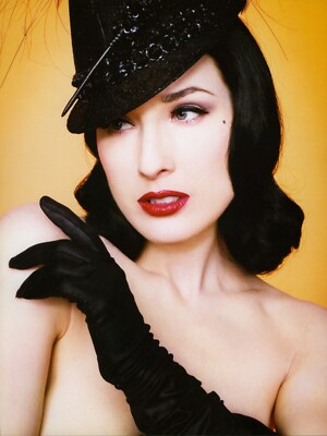 Fetish Burlesque - Dita Von Teese - Nude Model - Glove & Hat - Magazine