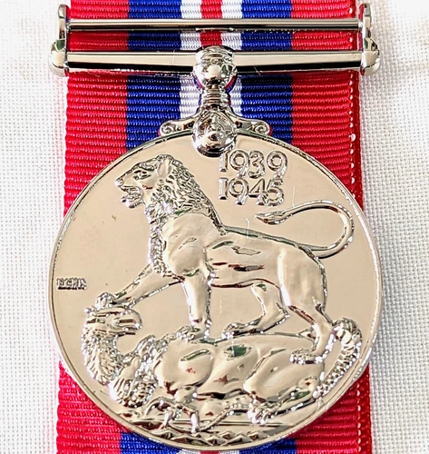 WW2 Australia military War Medal 1939-45 replica army navy air force
