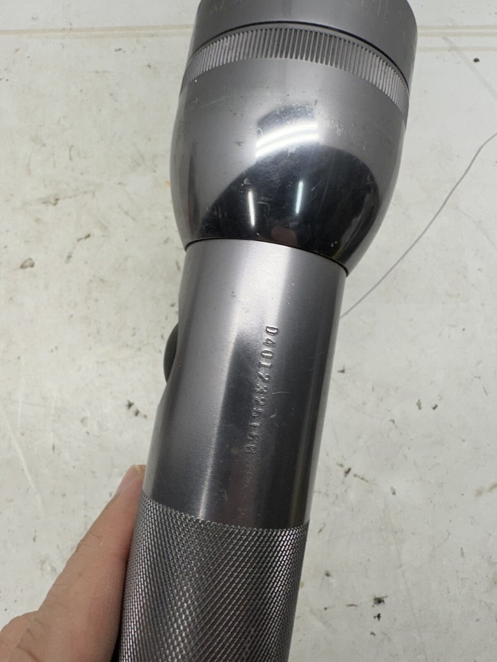 Mag-Lite Mag-Lite ML50L-S3016 Lampe de poche 3 C-Cell 611 Lumière 454g noir, Aluminium, noir