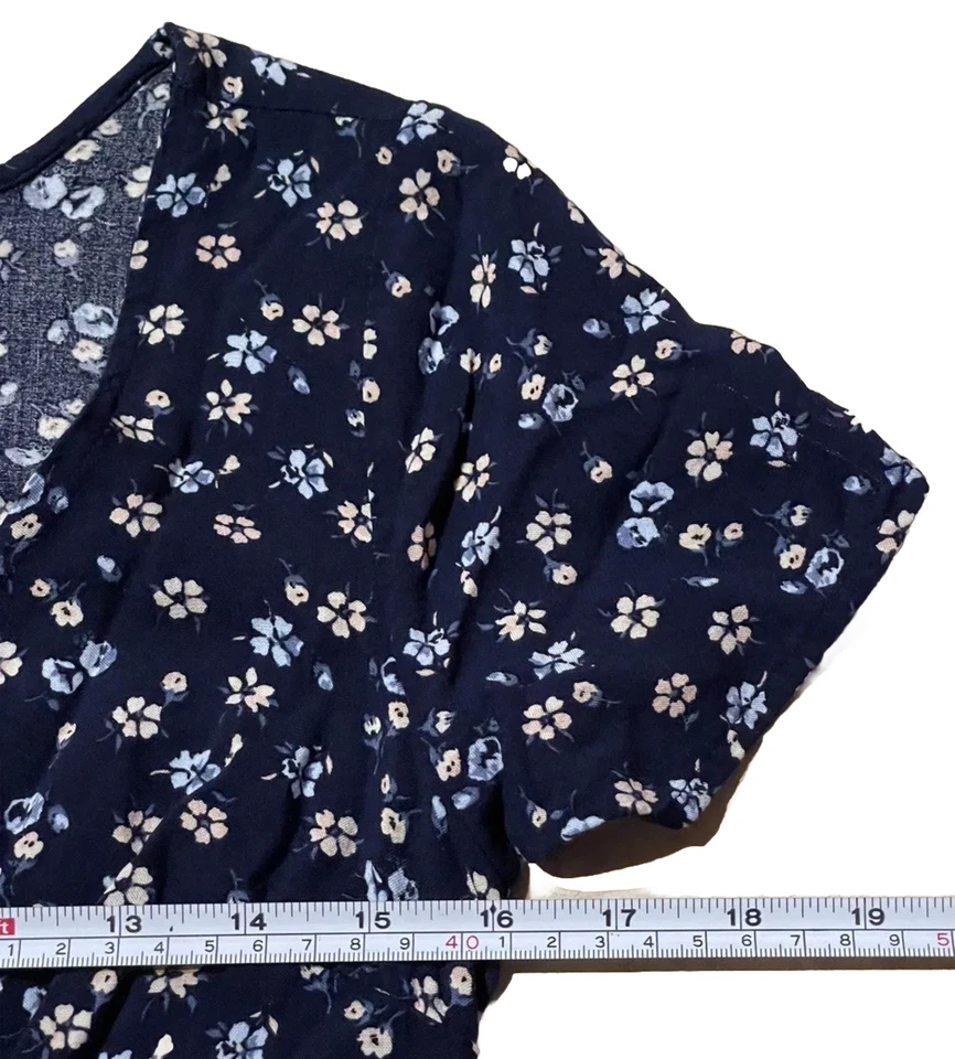 Pantalones Cortos Hollister Floral Corbata Frontal Manga Corta Mameluco Para Mujer Pequeño Azul Marino Foto 4 de 4