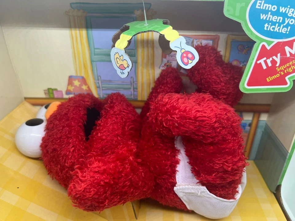 Tickle Baby Elmo Sesame Street Fisher Price NIB - Image 3 of 4