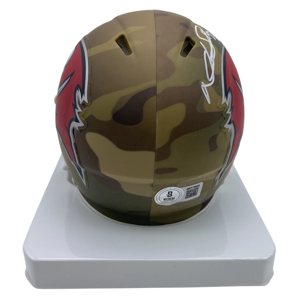 Mini casco firmado por Ndamukong Suh Tampa Bay Buccaneers Bucs camuflaje alternativo BAS Foto 4 de 4