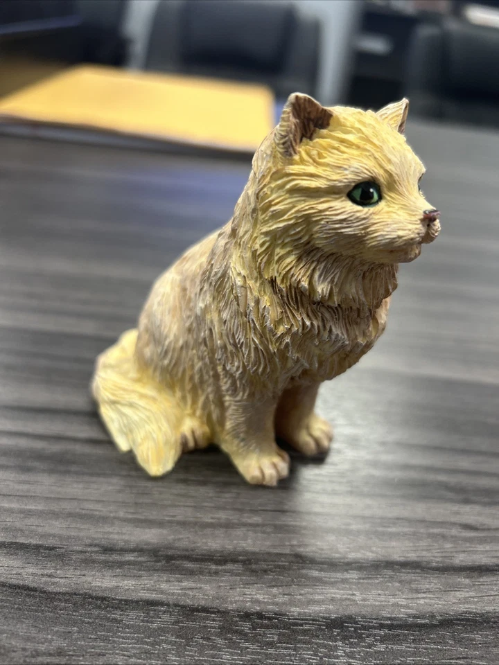 Винтажная маленькая желтая резиновая фигурка кошки с зелеными глазами 3,75 дюйма Russ Berrie & Company - Изображение 2 из 4