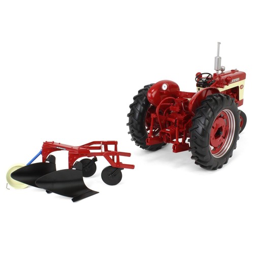 SpecCast 1/16 IH Farmall 340 Gas Narrow Front Tractor with 2 Bottom Plow ZJD1933 - Picture 5 of 6