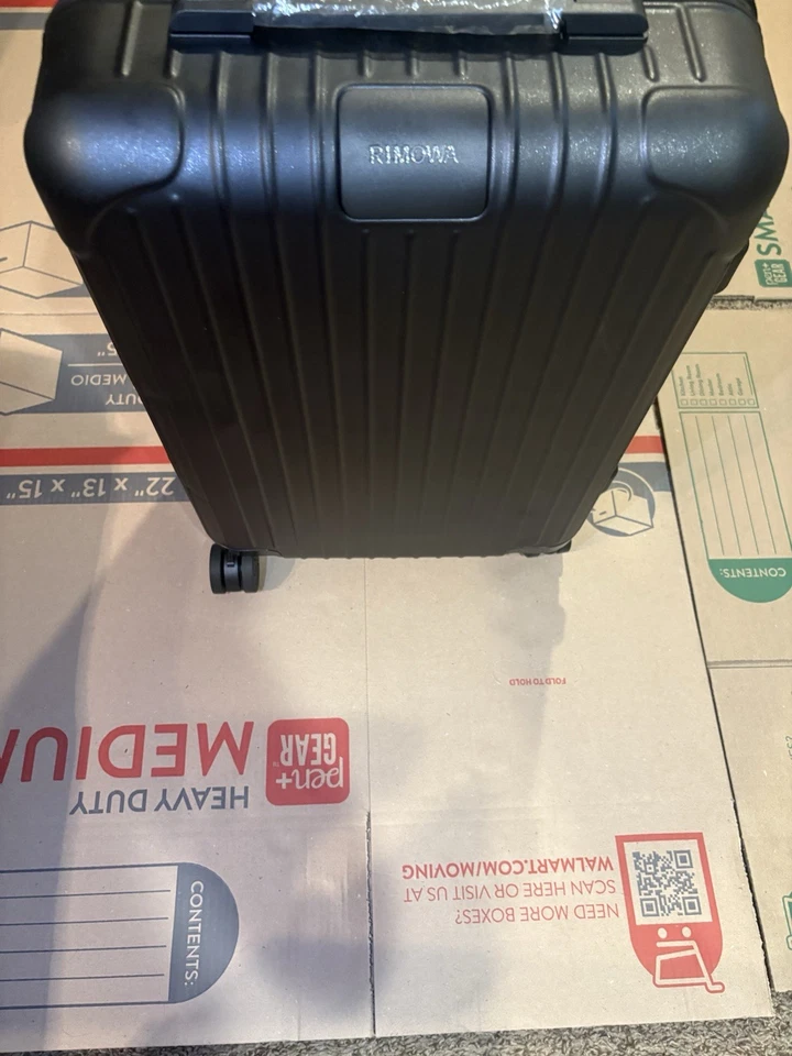 RIMOWA 21.7’ Cabin Carry on Travel Luggage Matte Black Free Shipping *Small Dent - Image 2 of 4