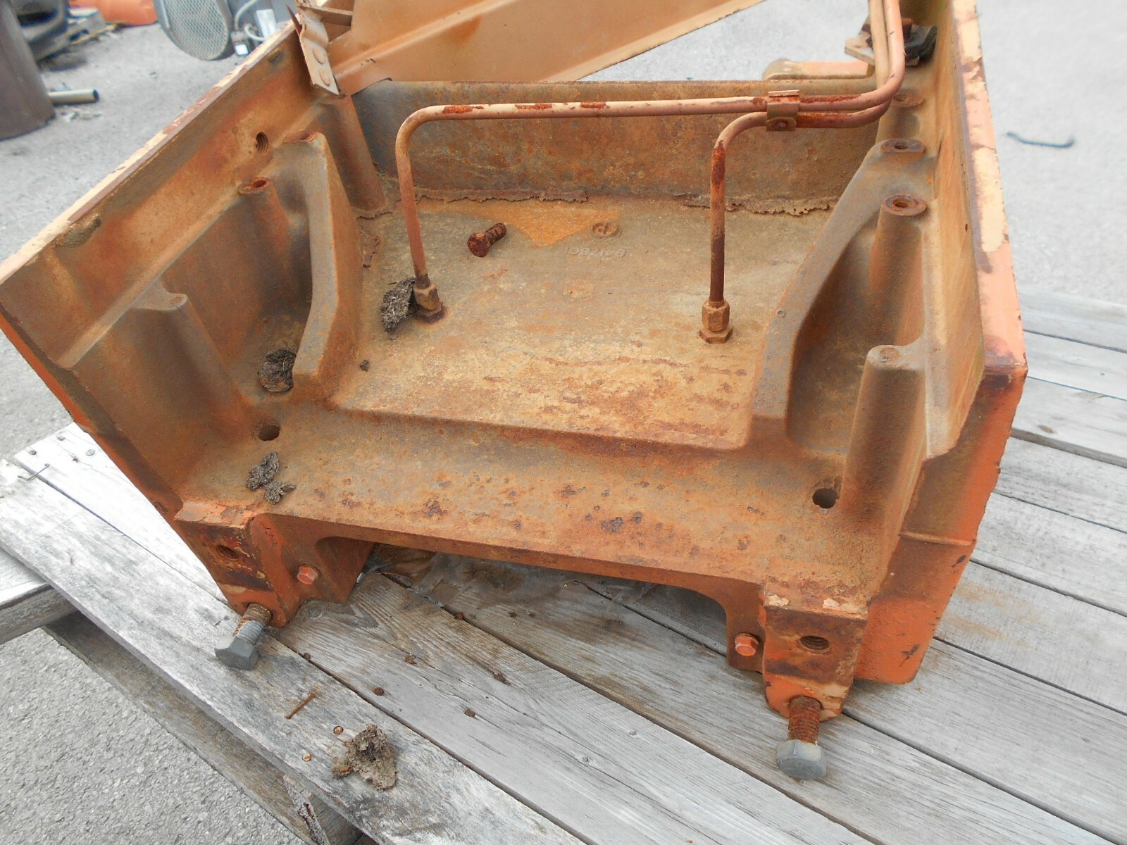 Case IH,Front Bolster 94178C 485 ,584, 585, 595, 684, 685, 695, 784