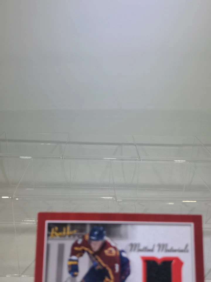 Marian Hossa 2005-06 Bee Hive Matted Materials Game Used Jersey #MMHO #ML - Image 2 of 4