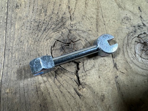 VINTAGE BIKE BICYCLE SPOKE WRENCH KEY SPOKE TOOL WHEEL SPOKE KEY TOOL NOS - Picture 2 of 2