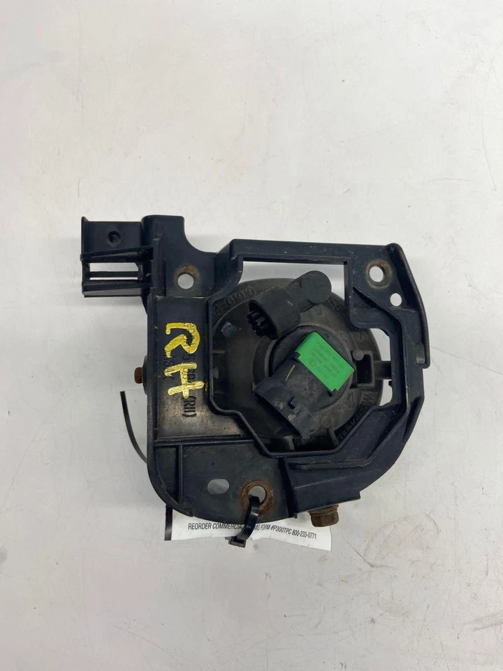 Fog Light Park Lamp Turn Signal MAZDA CX7 Right 07 08 09 - Image 3 of 4