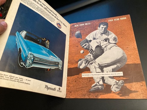 1968 New York Mets Yearbook *Nolan Ryan/Seaver/Gil Hodges* (Back Cover Damaged) - Picture 8 of 8