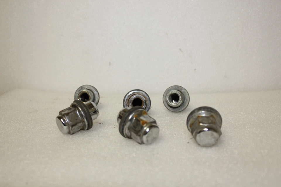 OEM 2016-2024 LEXUS ES350 GS350 NX300 PORCAS DE RODA (CONTAGEM COM 6) (G81) - Imagem 2 de 3