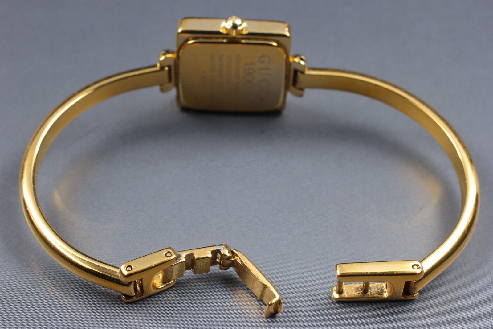 [Near MINT] GUCCI 1900L 19mm Gold White Dial Square Qz Women's Watch From JAPAN thumbnail 3