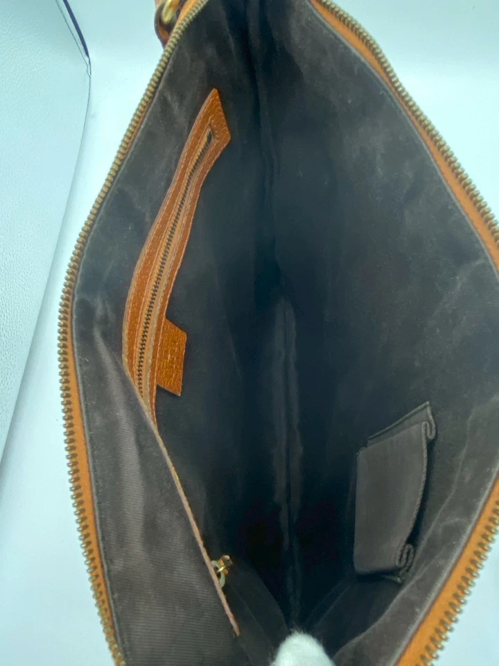 Gucci GG Canvas Studs Shoulder Bag Authenticity - Image 3 of 4