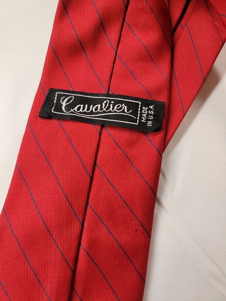 Corbata formal Cavalier para hombre 57"Lx3"W corbata roja Foto 3 de 4
